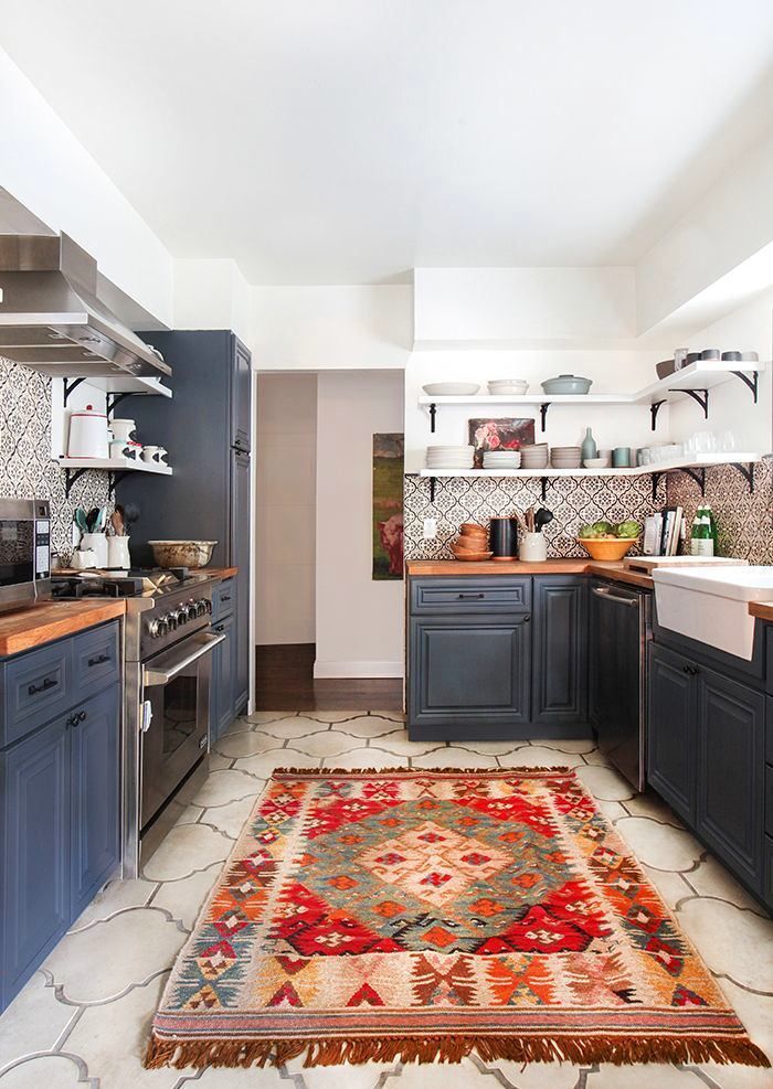 How to choose a carpet in the kitchen