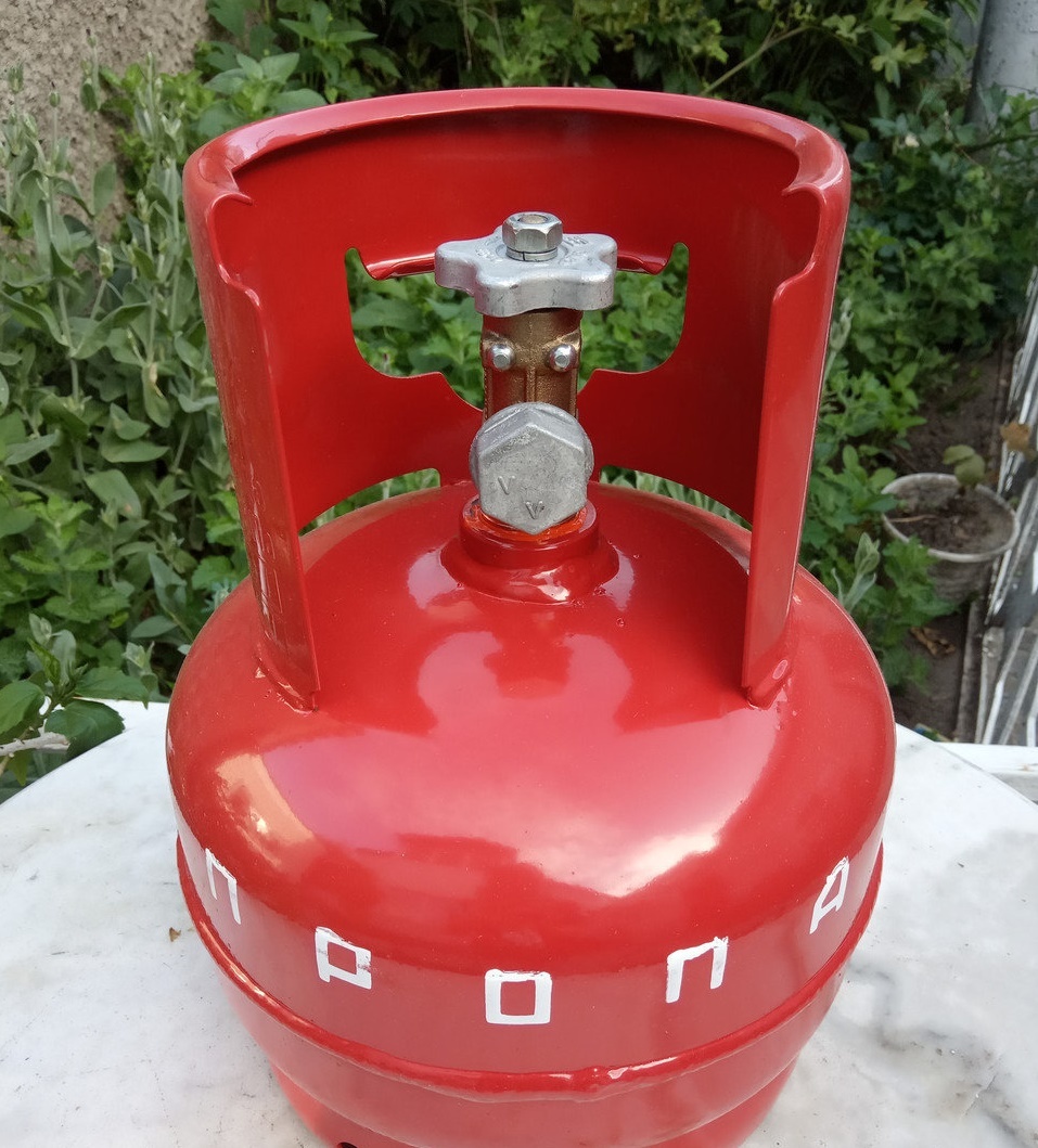 Is it possible to keep a gas cylinder in an apartment: rules and tips for the safe operation of bottled gas